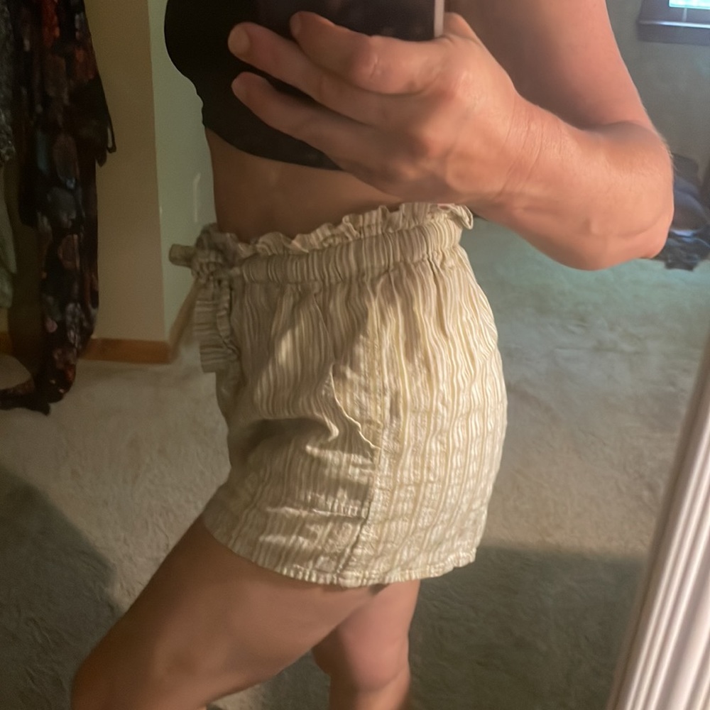 Rhythm high waist cotton shorts sz 6 beachy 😎